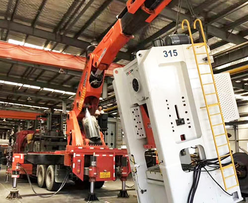 感城镇提升工作效率，选择优质折臂吊租赁服务