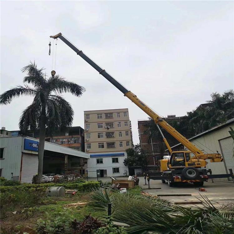 感城镇12吨吊车出租一天的收费标准是什么