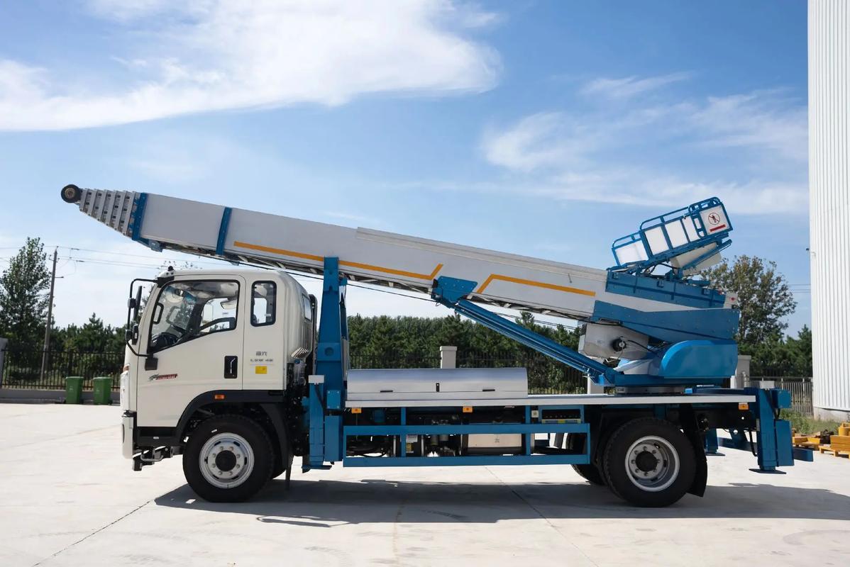 感城镇云梯上料车租赁费用