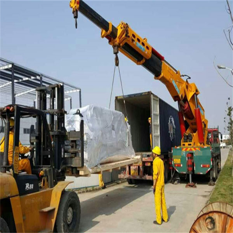 感城镇专业随车吊出租电话