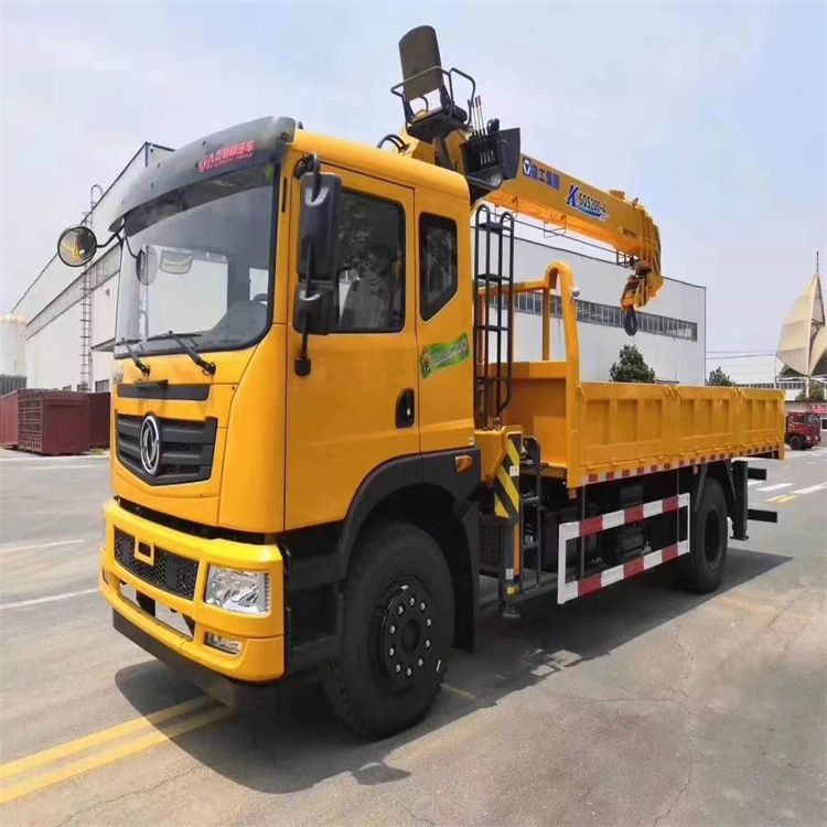 感城镇附近找一辆随车吊出租