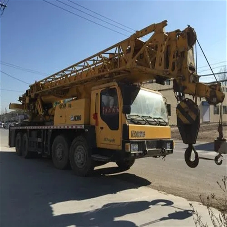 感城镇哪里有专业吊车出租